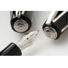 Ручка перьевая Visconti Divina Black корпус черный серебрянные грани перо палладий В (VS-263-02B) (26302B)